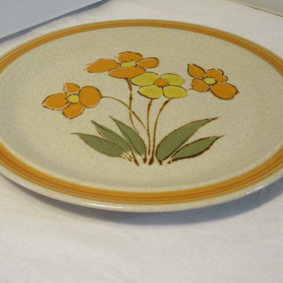 Vintage 1970's Ceramic Stoneware Floral Flower Power Dinner Plate MCM - Picture 8 of 8